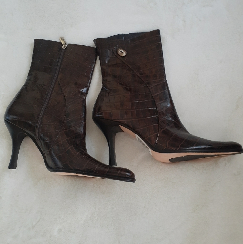 Brown leather sole  V.O.Z ankle boots